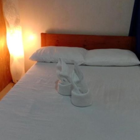 Makan Jamil Transient Home Манила Экстерьер фото